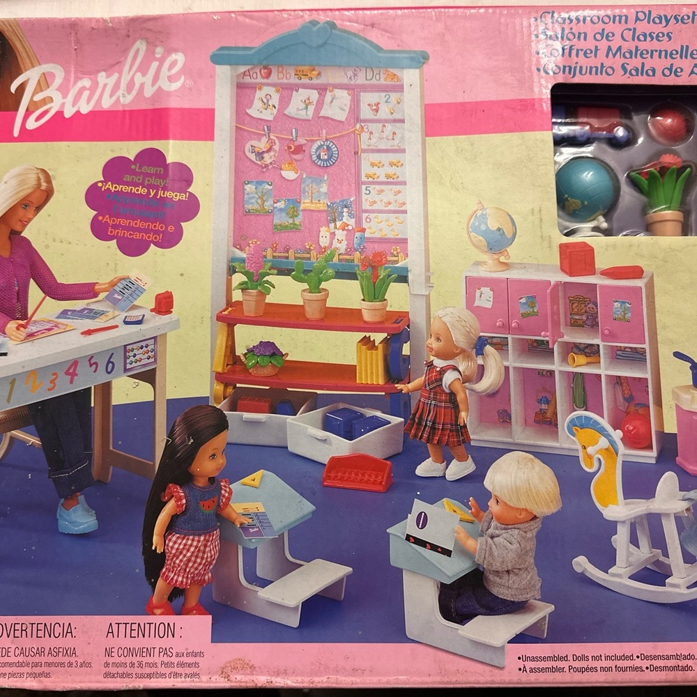 Barbie 2002 Classroom playset